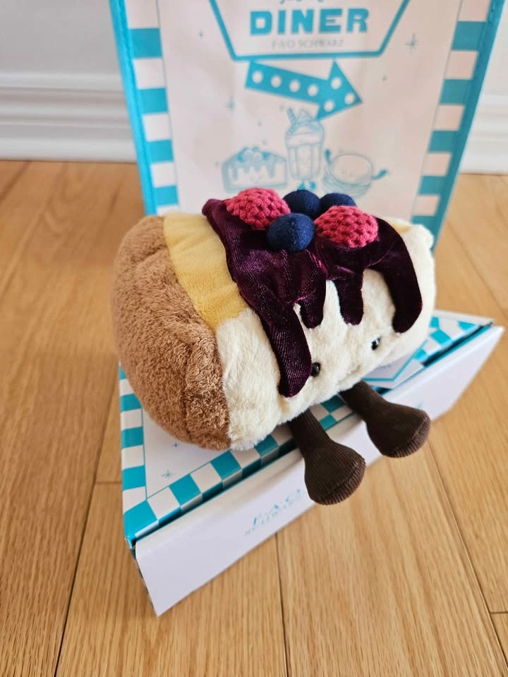 Jellycat New York Exclusive Cheesecake Plush (Brand New) - photo 4