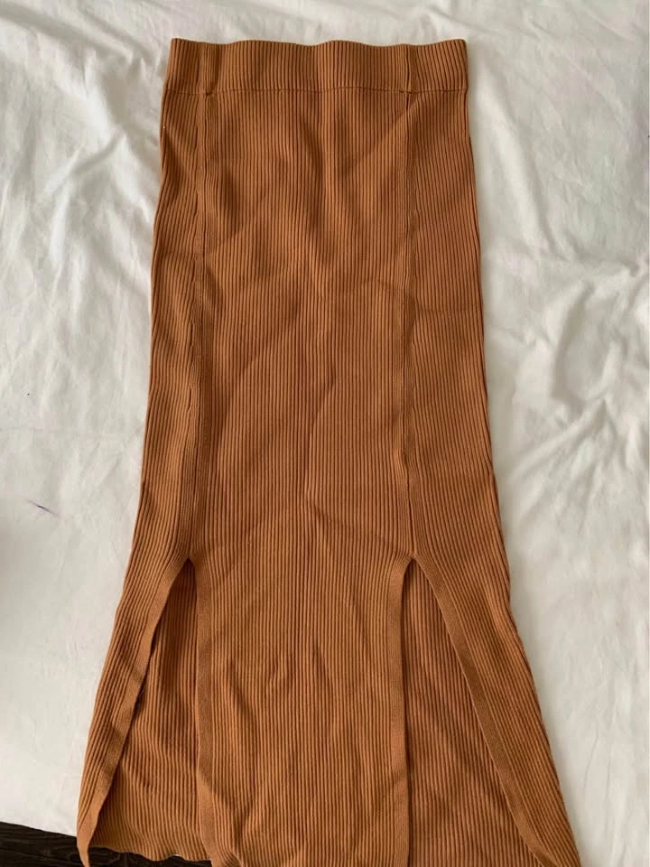 High Waisted Midi Skirt with Slits - photo 2