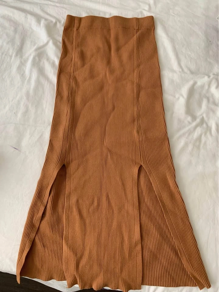 High Waisted Midi Skirt with Slits - photo 3