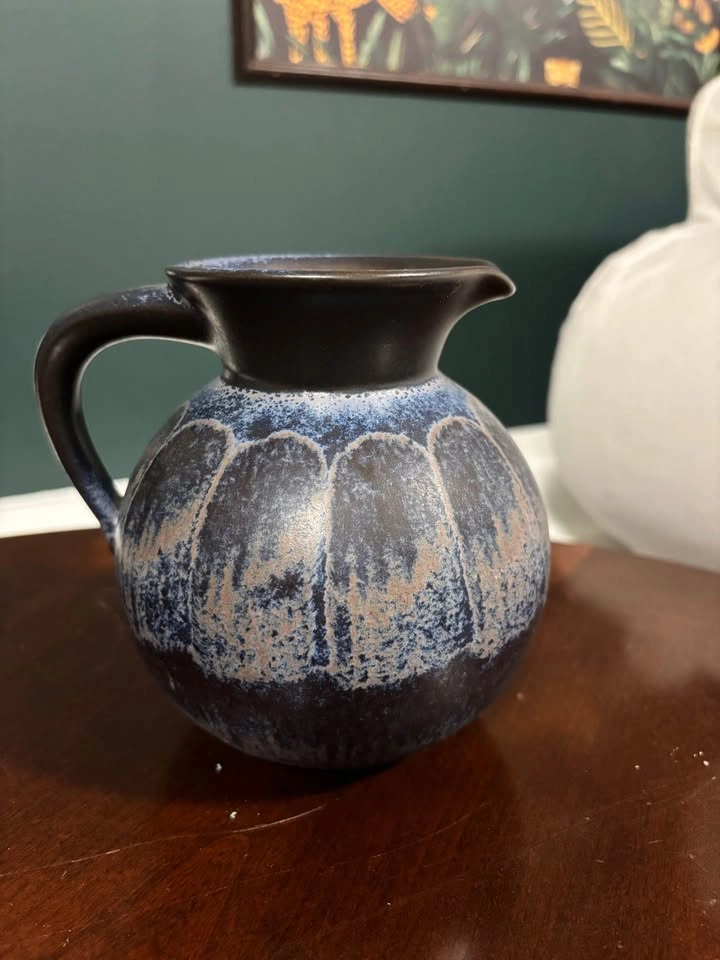 Milk Pitcher - pottery - photo 3