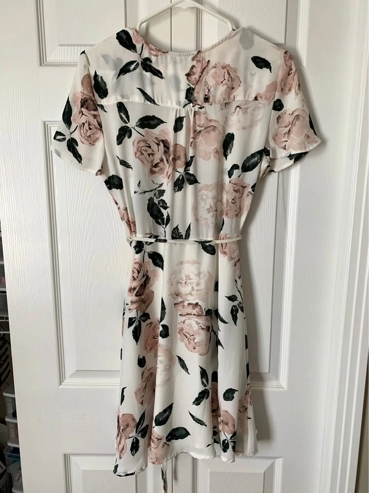 White flowy floral dress - photo 2