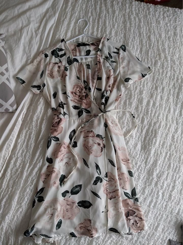 White flowy floral dress - photo 5