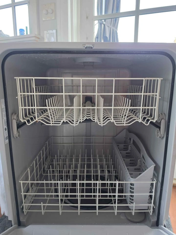 Amana 24-inch Dishwasher - photo 4