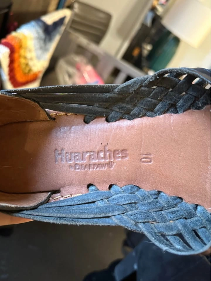Women’s Huarache Shoes - Size 10 - photo 2