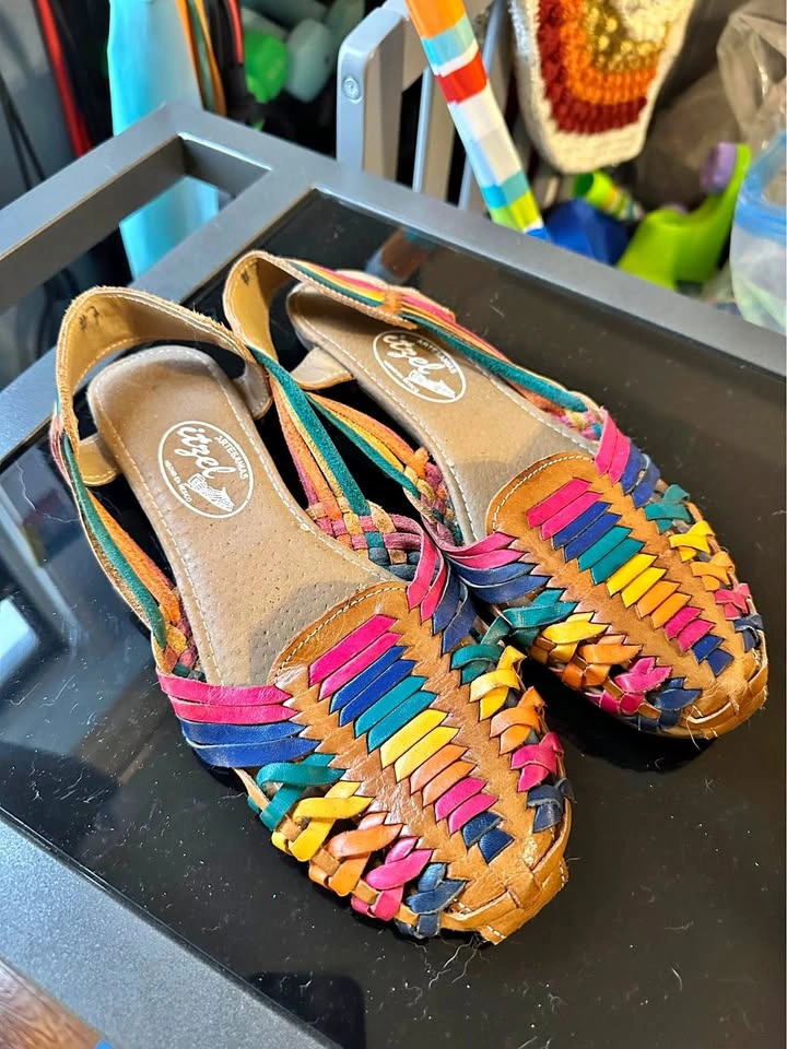 Women’s Huarache Sandal - Size 10