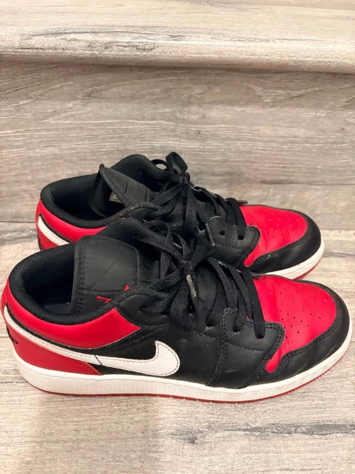 Nike Air Jordan 1 Low Black Red woman's 8.5 or Youth 7Y/8.5W - photo 2