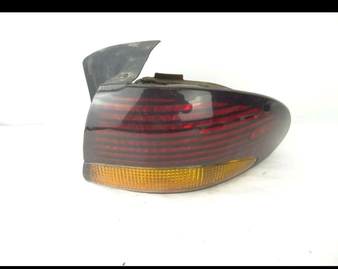 1996 Pontiac Bonneville 3.8L Tail Lights