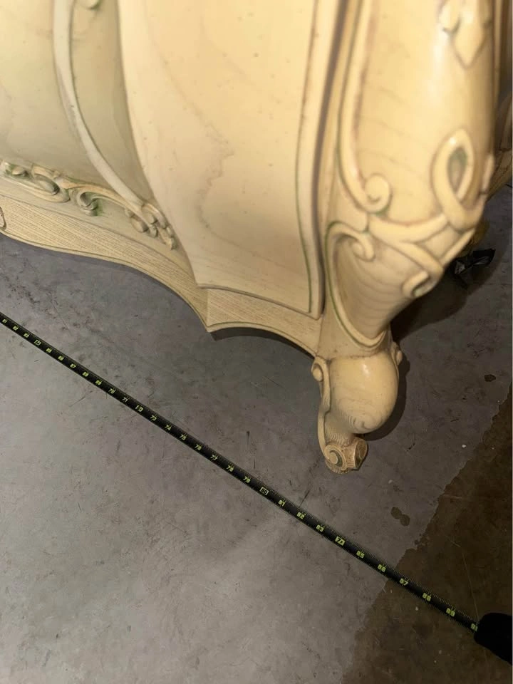 China Cabinet 7ft French - photo 4