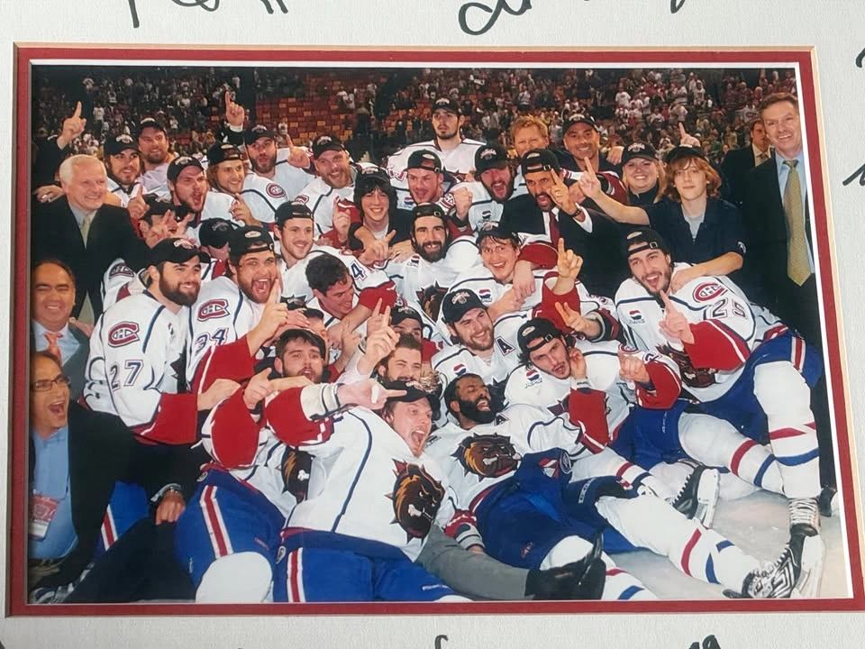 Hamilton Bulldogs Signed/Framed Calder Cup Photo (Carey Price) - photo 4