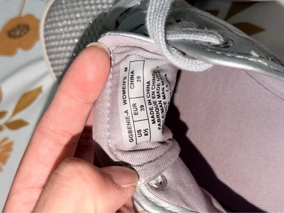 Guess Shoes - Size 8.5 - photo 4