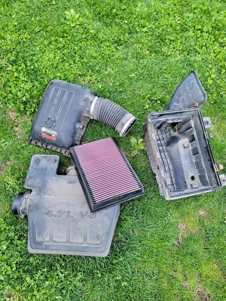 4.7L Ram 1500 Air Intake