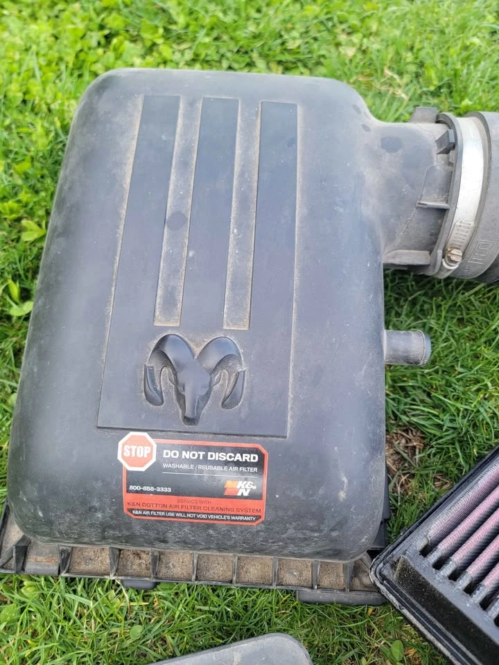 4.7L Ram 1500 Air Intake - photo 3
