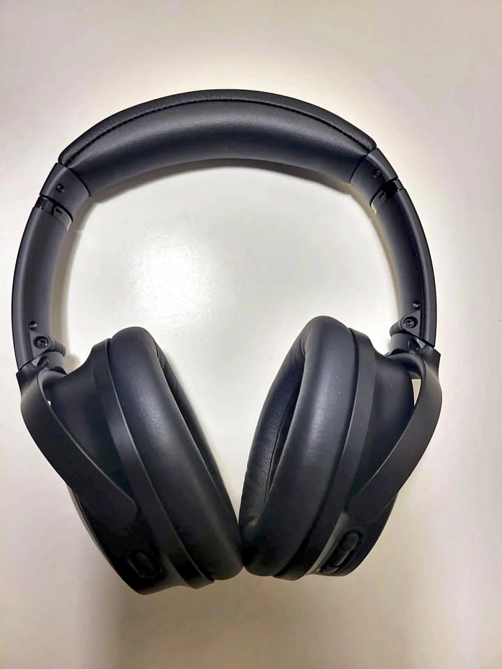 Bose QuietComfort Headphones - BRAND NEW