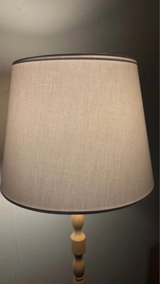 Wooden floor lamp - photo 2