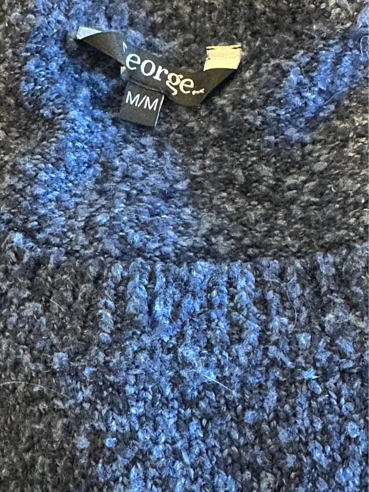3 Women's Sweaters - $5 - photo 3