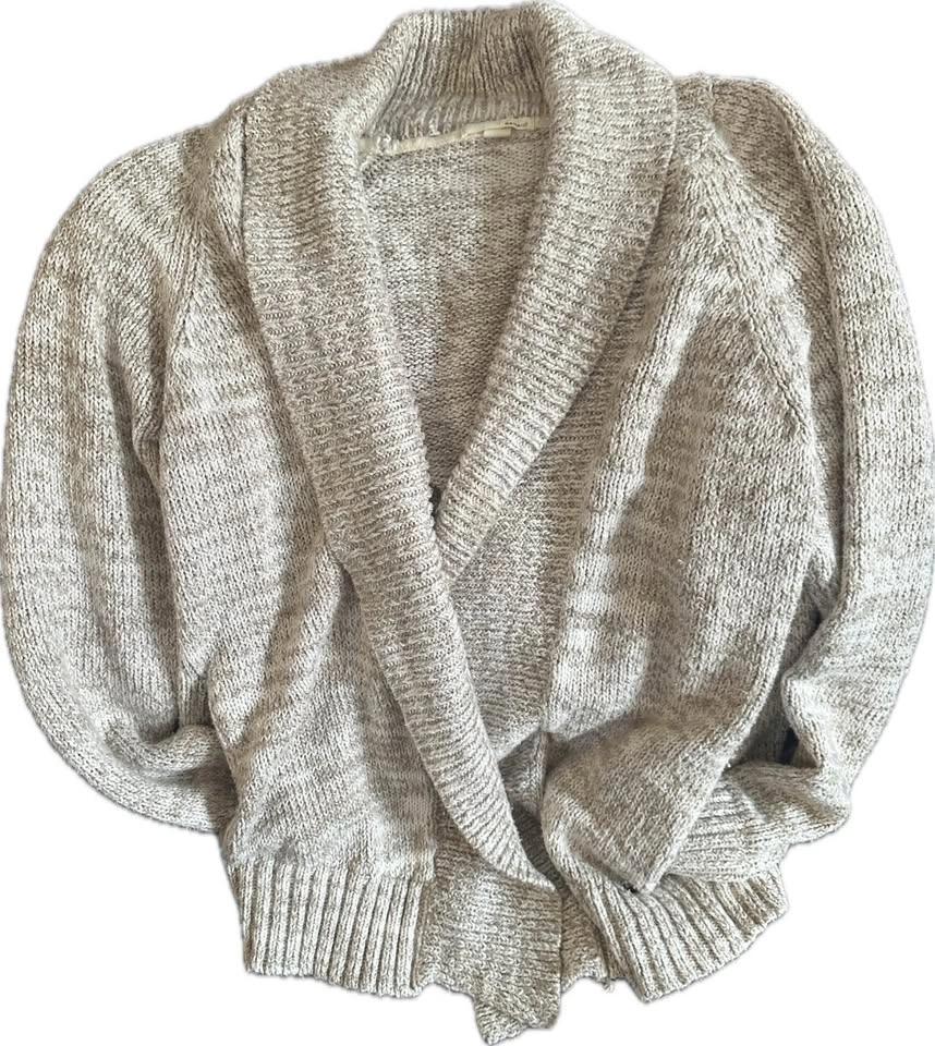 3 cozy pieces, including 2 cardigans and a full-zip fleece jacke - photo 4