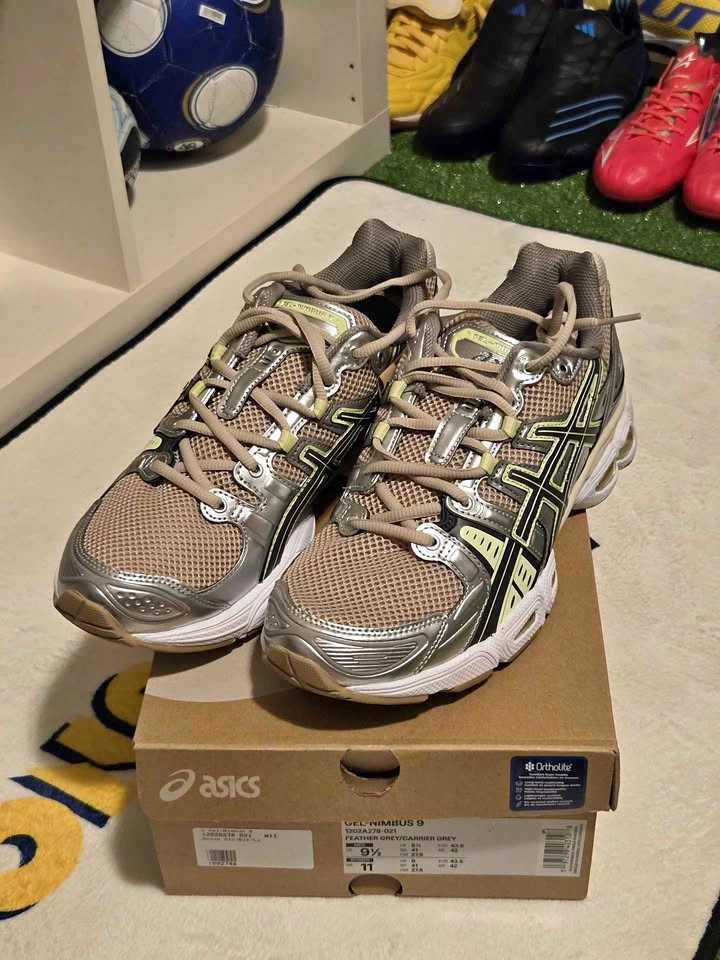 Asics GEL-NIMBUS 9 Sneakers men's 9.5