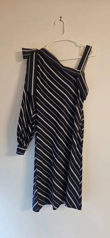 Cold shoulder dress - photo 2