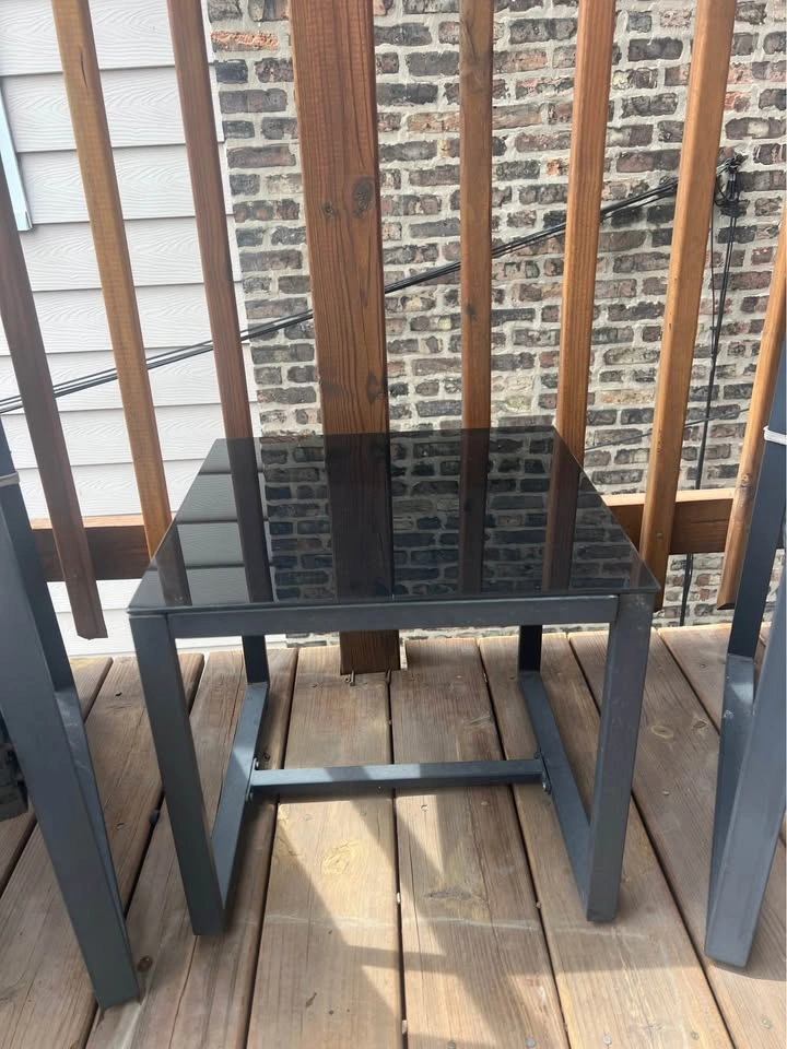 Outdoor Chairs & Side Table - photo 3