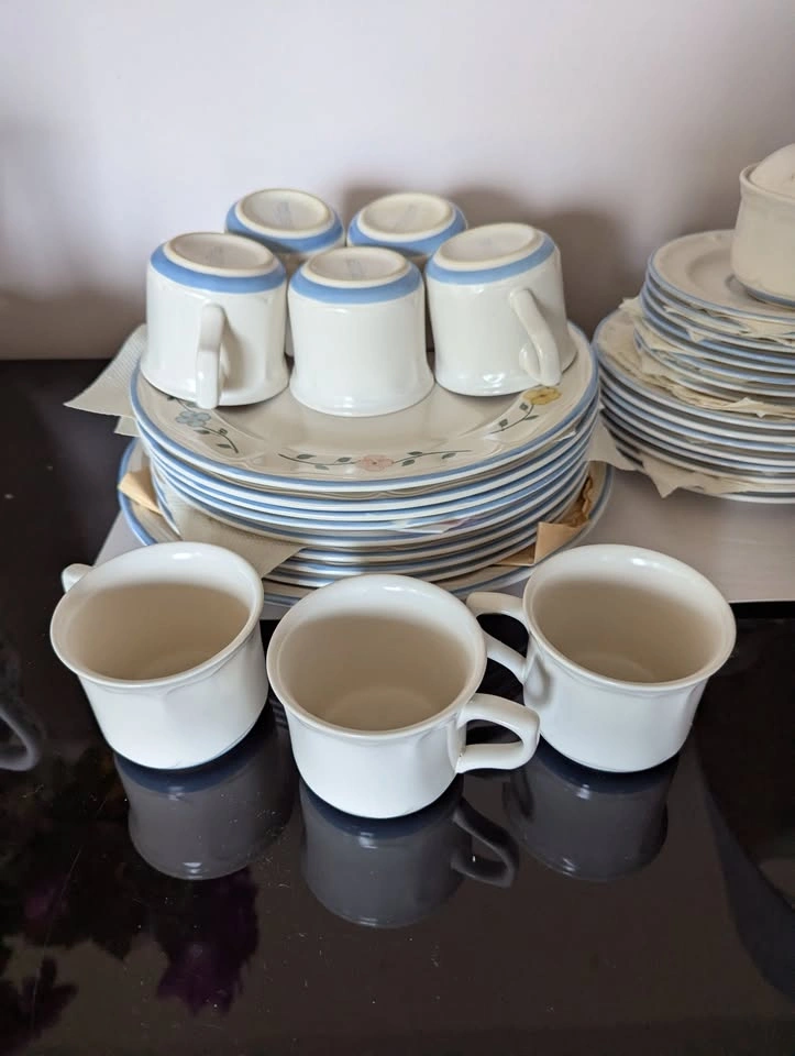Dinnerware Set with sugar and creamer - photo 2