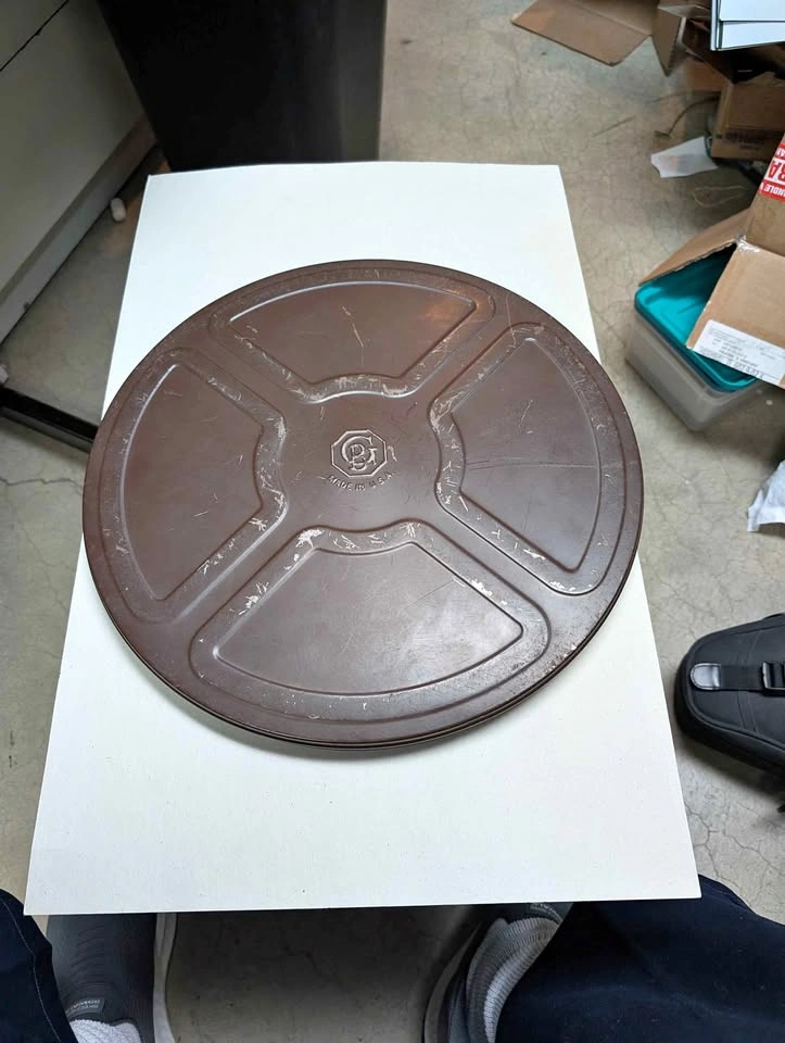 2000' 16mm Film Reel and Case