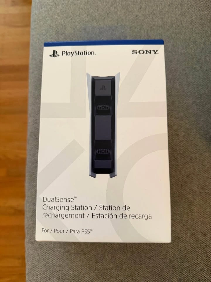 Sony DualSense Charging Station - photo 2