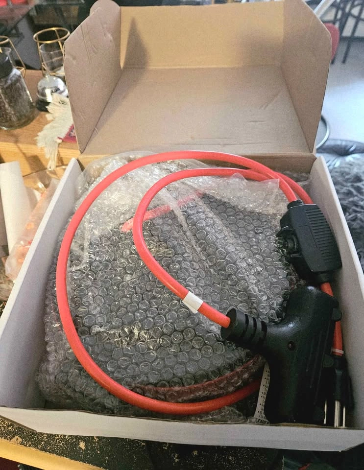 WILAWELS 30Ft Retractable Cable (Original Box) - photo 2