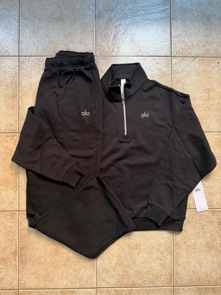 ALO Accolade Quarter Zip Tracksuit
