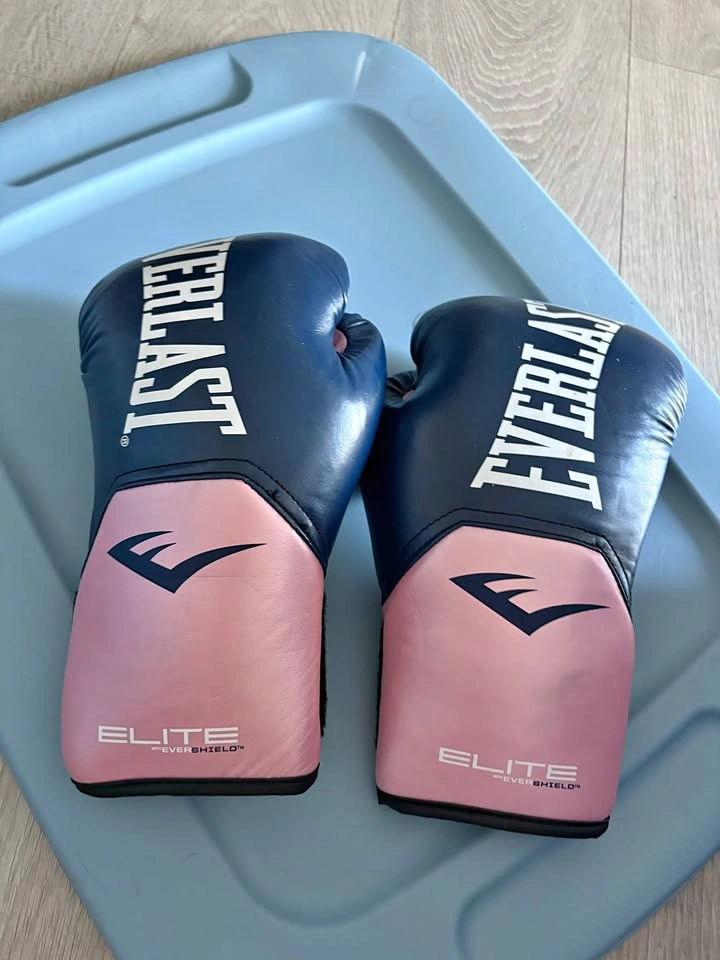 Everlast Elite Boxing Gloves Women Specific Design Pink Navy Siz
