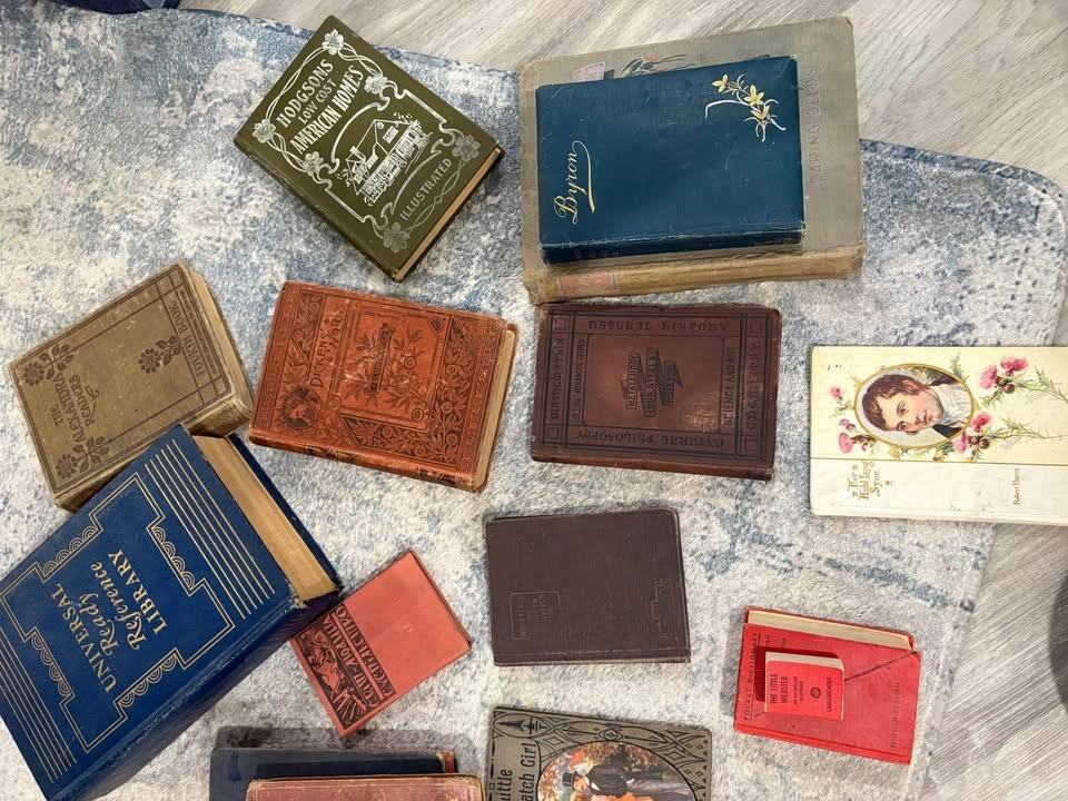 Antique and vintage books - photo 3