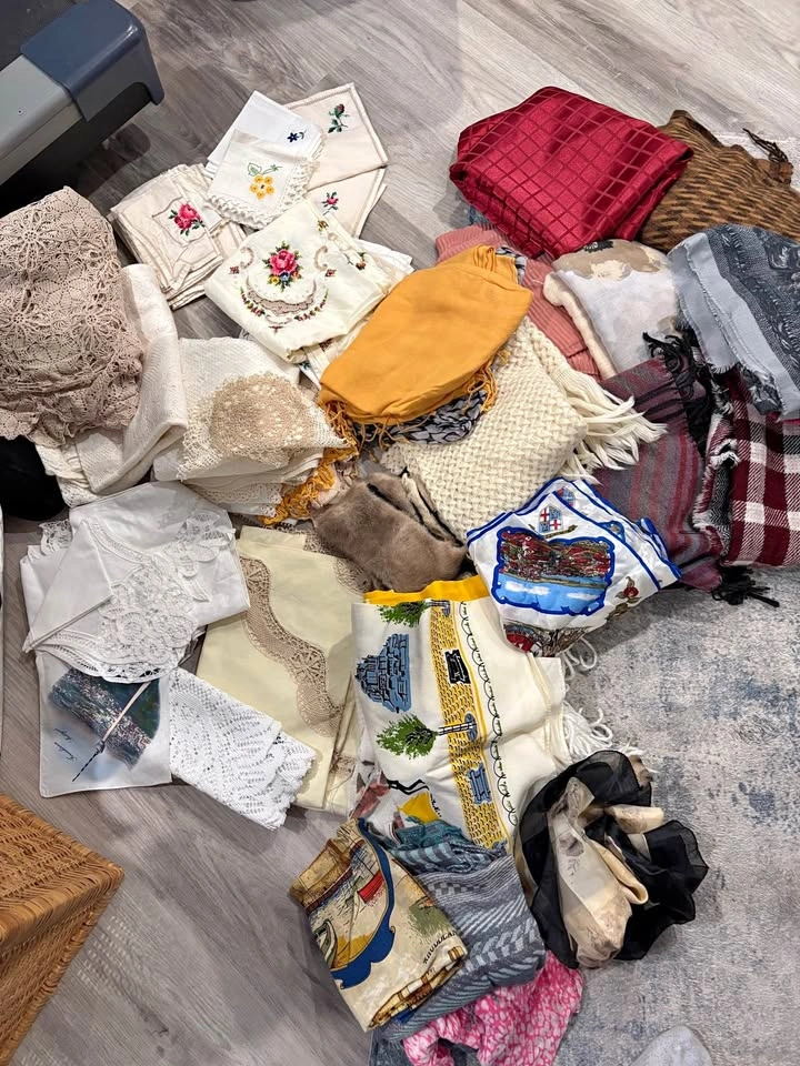 Vintage Doilies, Tablecloths, Scarves, Placemats, Napkins & More