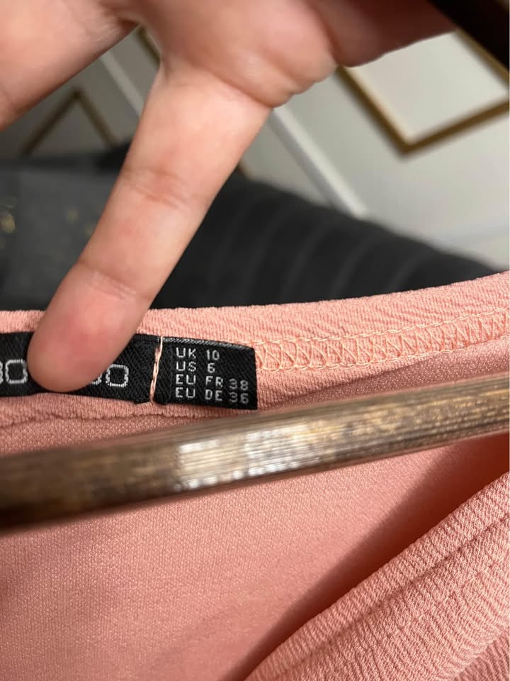 Dress- size small - photo 3