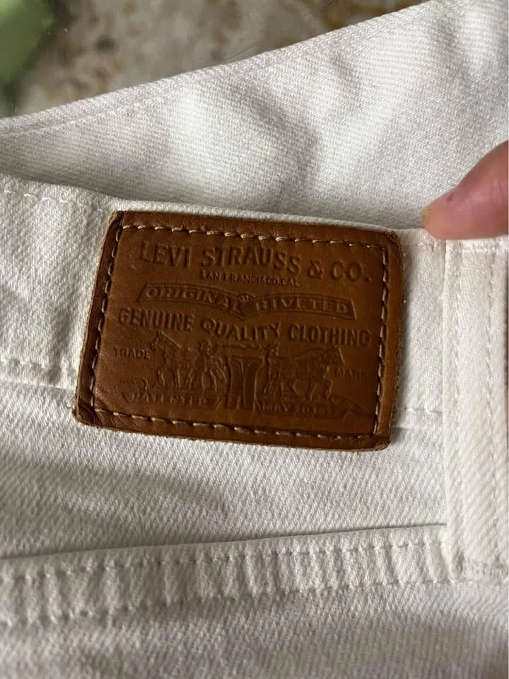 Levi’s Jeans for women - size 26 image indicator(3)