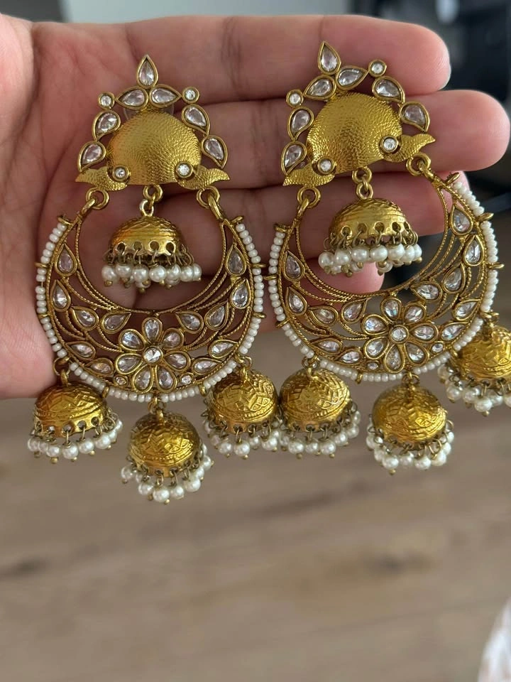 Gold tone pearl stone earrings - photo 2