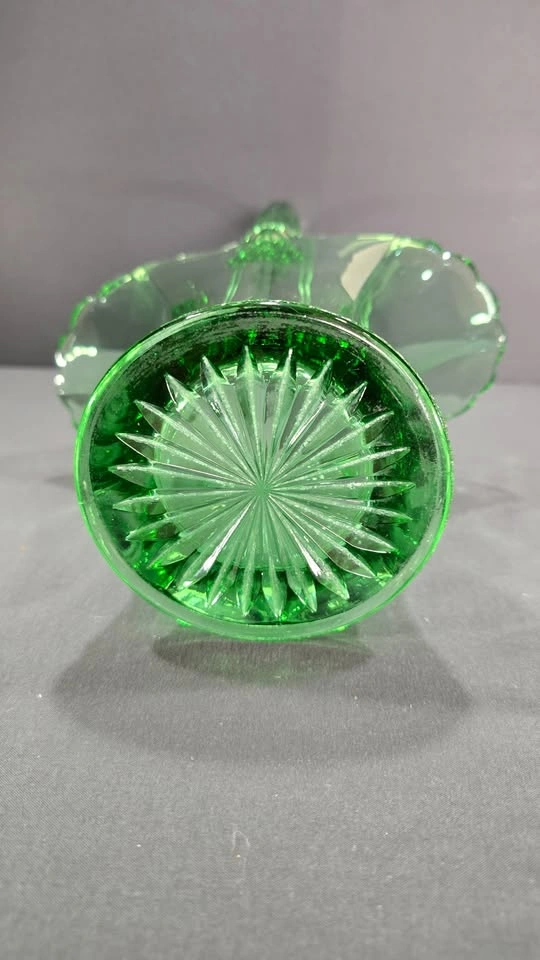 Emerald Green Pressed Glass Basket - photo 5