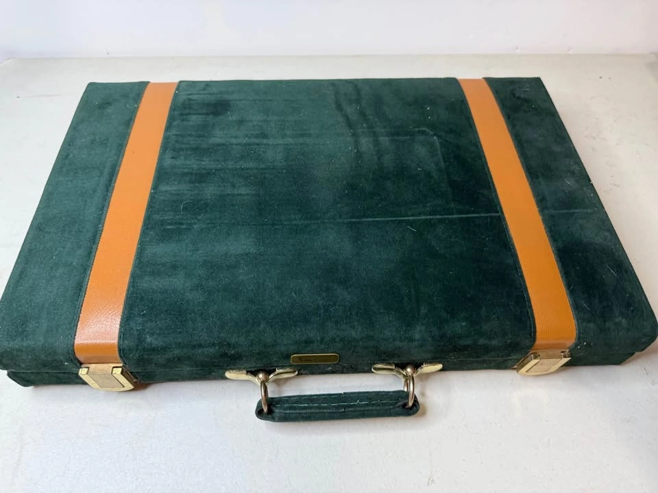 Vintage HIT Industries Backgammon Travel Set Green Velvet Case - photo 5