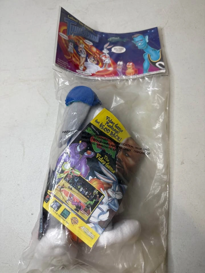 Warner Bros. Space Jam Bugs Bunny McDonald's Plush Toy 1996 - photo 4