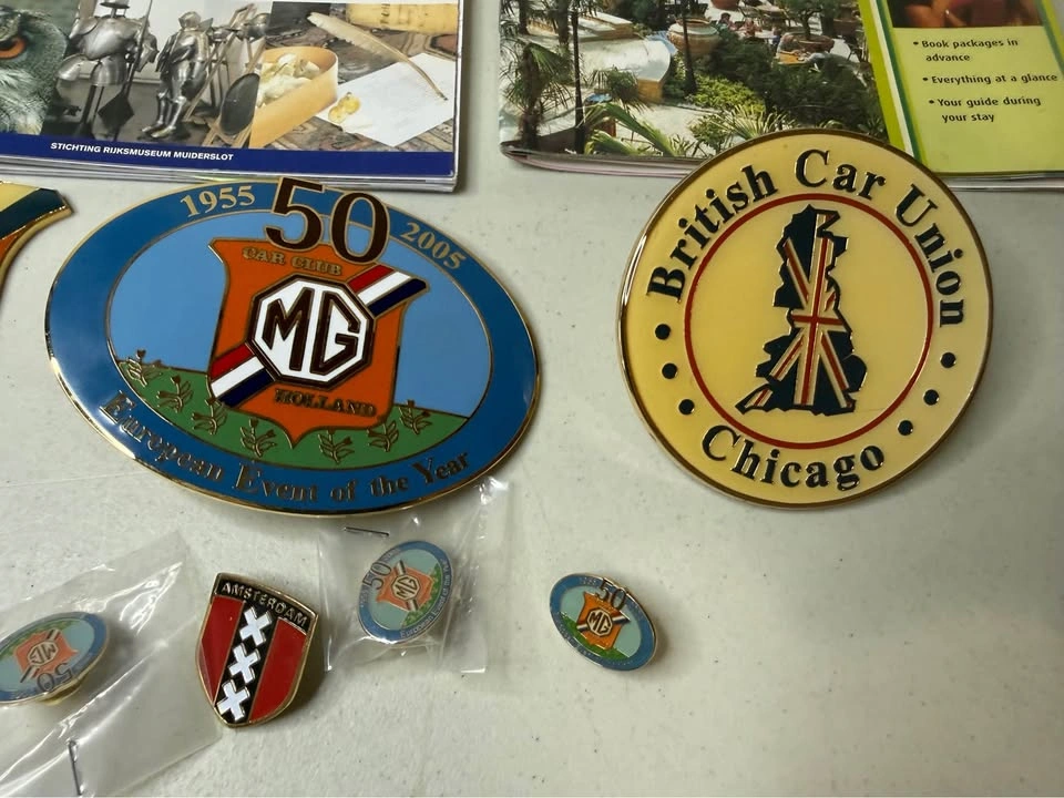Vintage MG Chicagoland Badge Emblems 50 years - photo 3