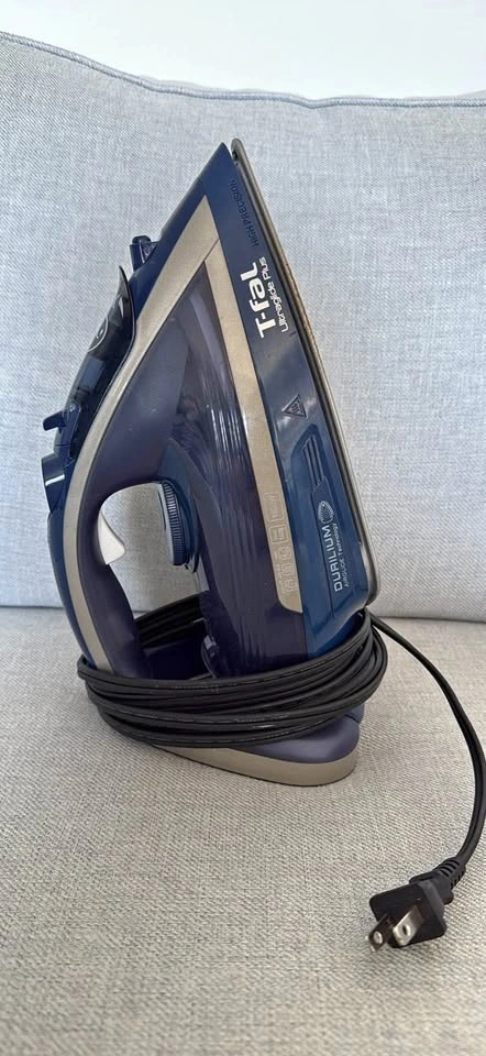 T-fal Ultraglide Plus Steam Iron