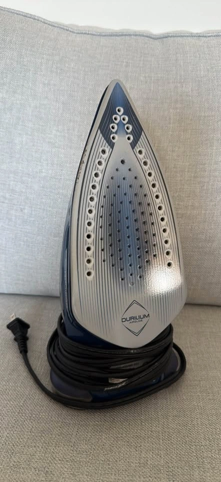 T-fal Ultraglide Plus Steam Iron - photo 2