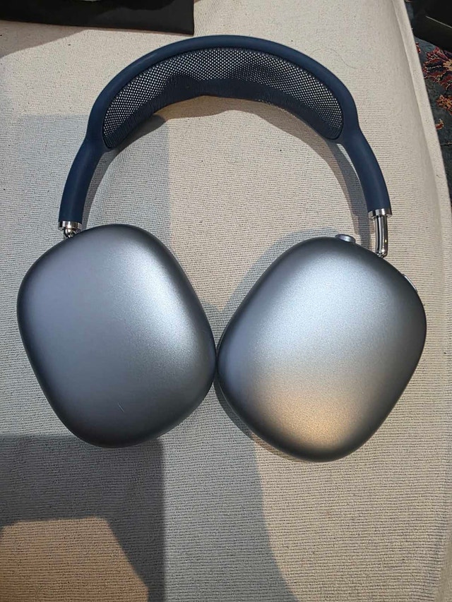 AirPods Max (Missing Ear Cushions / Foam) - photo 2