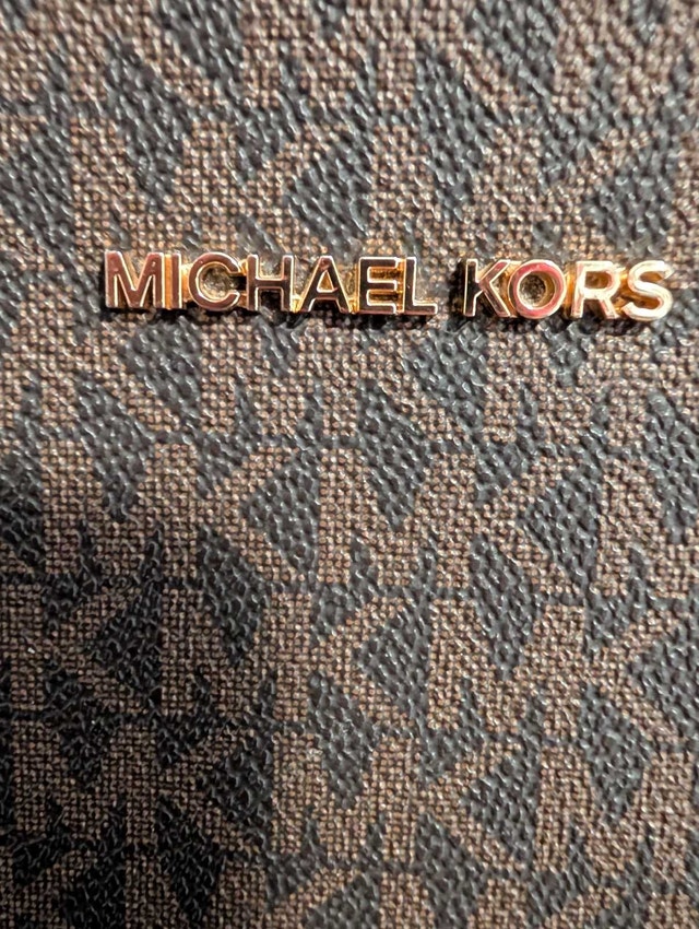 Michael Kors Crossbody NEW never used - photo 2