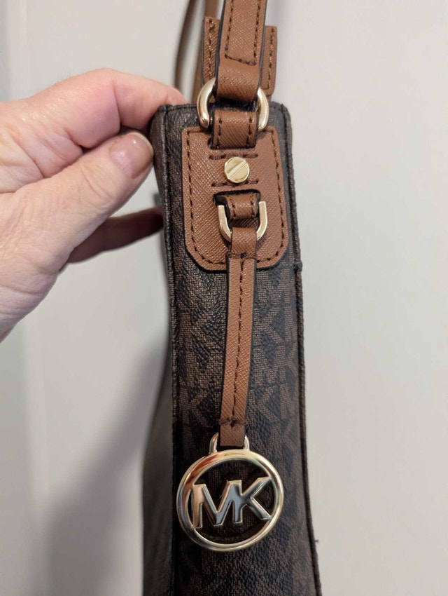 Michael Kors Crossbody NEW never used - photo 3