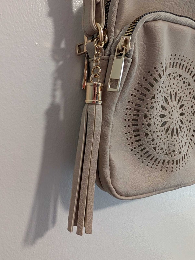 Crossbody bag beige with 3 pockets NEW - photo 3