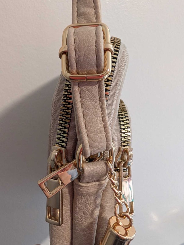 Crossbody bag beige with 3 pockets NEW - photo 4