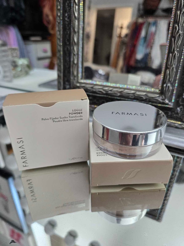 NIP Finishing powder- loose and compact