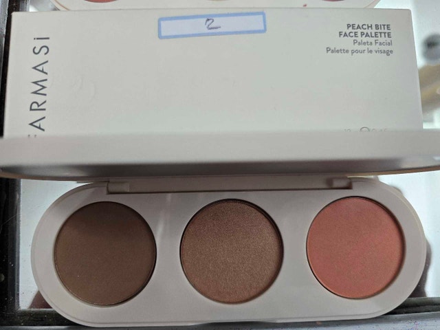NIP Makeup palettes - photo 3
