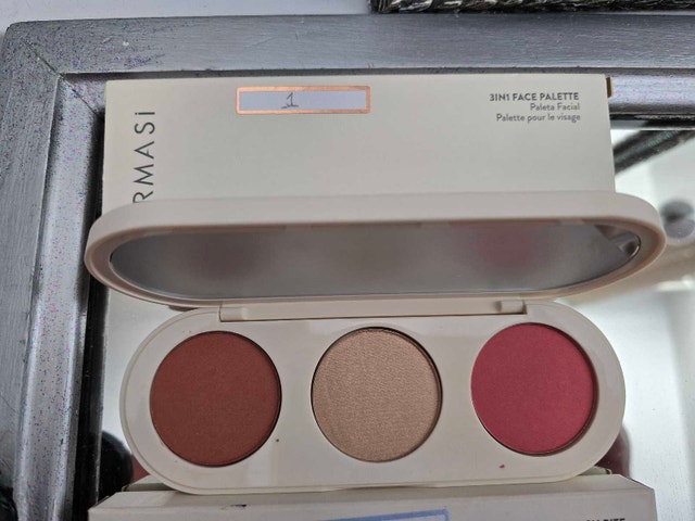 NIP Makeup palettes - photo 4