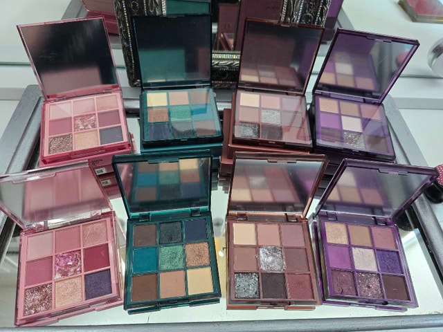 NIP Oasis Collection Eyeshadow Palettes