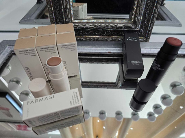 NIP Makeup Cream Contour Sticks